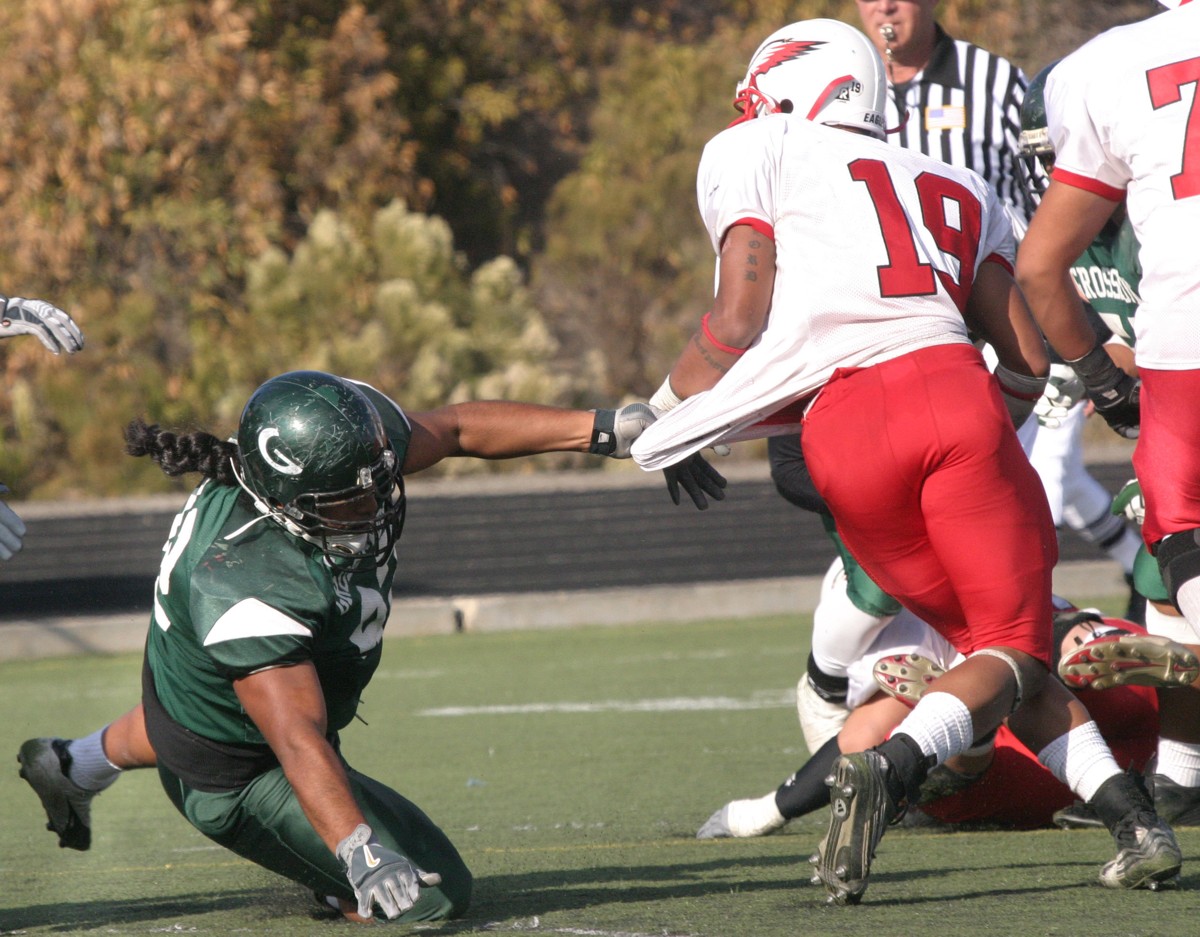 Lackawanna football debuts new uniforms in blowout win